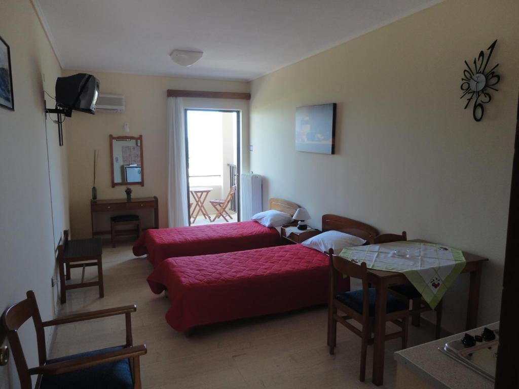 Oceania Hotel Карфас Стая снимка