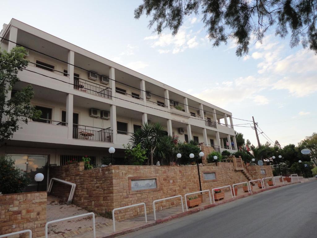 Oceania Hotel Карфас Екстериор снимка