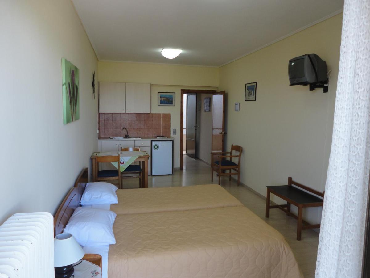 Oceania Hotel Карфас Стая снимка